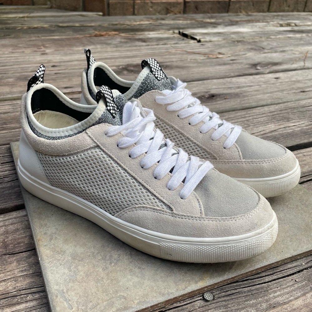 Size 9 Steve Madden sneakers
